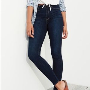 Mid-Rise Hollister Jean Leggings